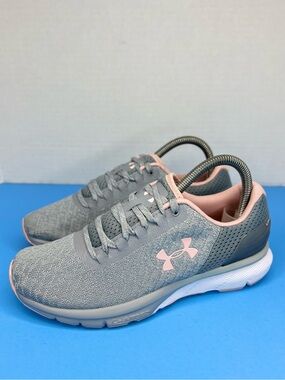 Under Armour Charged Escape 2 Womens Sz 7M Grey/Blush Pink Only worn 2X! Clean!